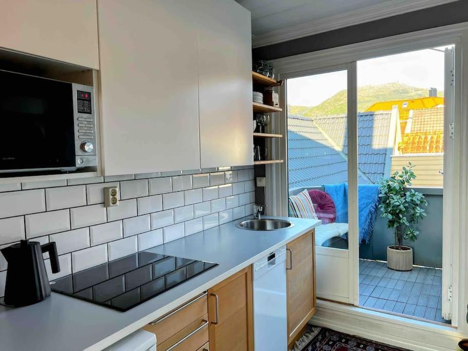 Central 2Br With Balconies And Art In Historical University Area Bergen Exterior foto