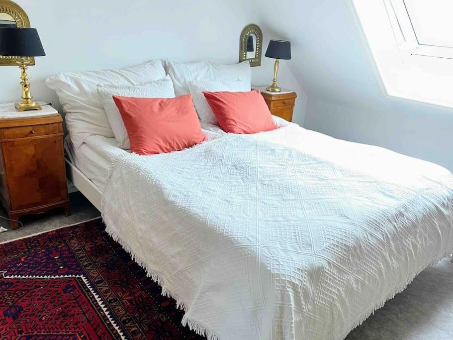 Central 2Br With Balconies And Art In Historical University Area Bergen Exterior foto